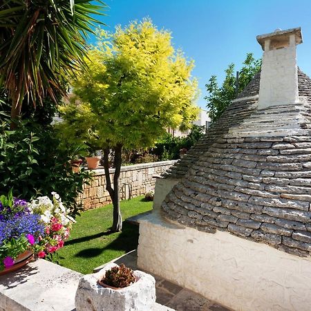 مبيت وإفطار ألبيروبيللو Trullo Giardino Fiorito المظهر الخارجي الصورة