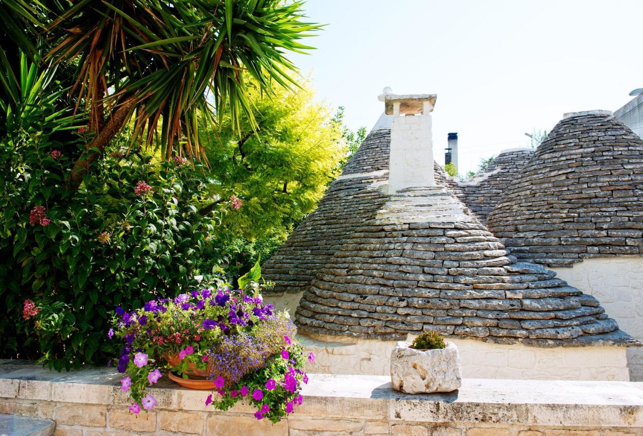 مبيت وإفطار ألبيروبيللو Trullo Giardino Fiorito المظهر الخارجي الصورة